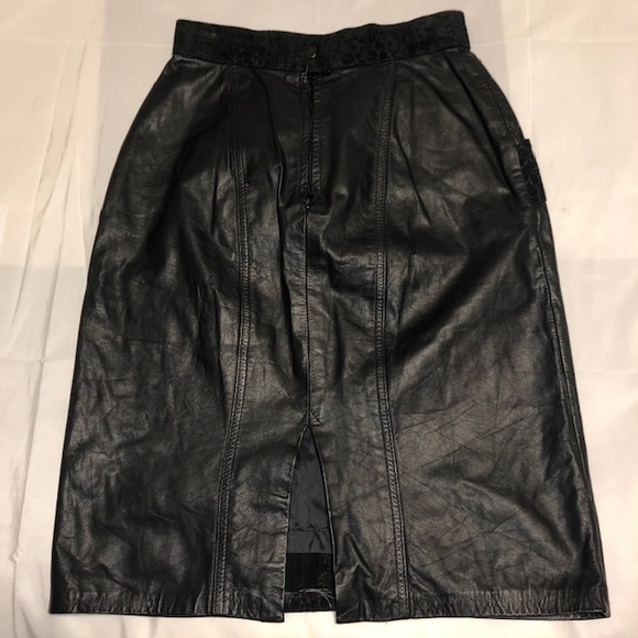 Beautiful Genuine Leather Skirt - Picture 2 of 4